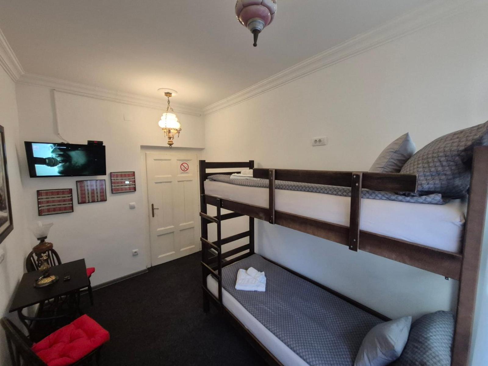 Authentic Belgrade Centre Apartments For Large Groups, Republic Square - Up To 47 People In 5 Apartments Pokoj fotografie