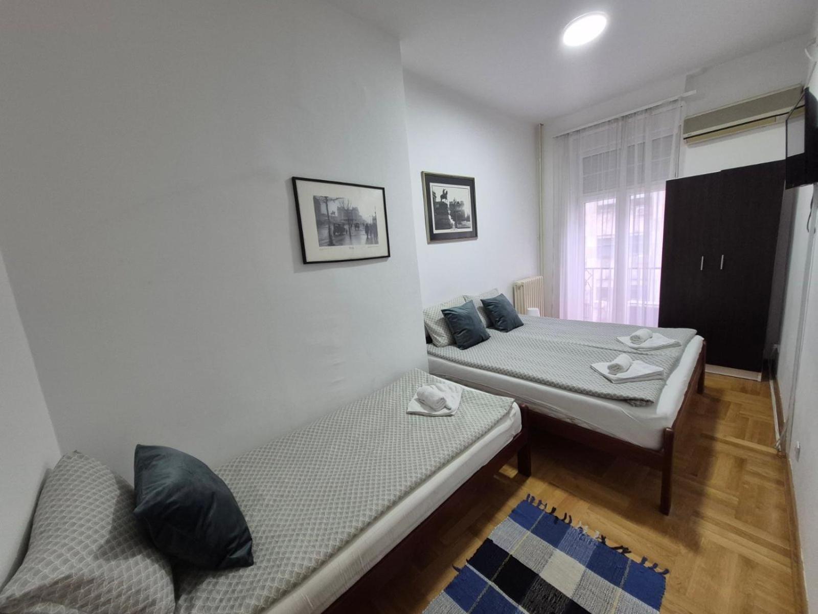 Authentic Belgrade Centre Apartments For Large Groups, Republic Square - Up To 47 People In 5 Apartments Pokoj fotografie