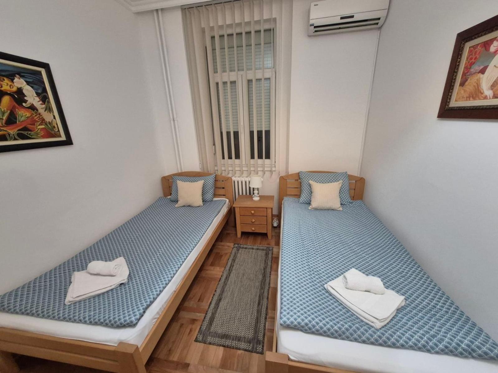 Authentic Belgrade Centre Apartments For Large Groups, Republic Square - Up To 47 People In 5 Apartments Pokoj fotografie